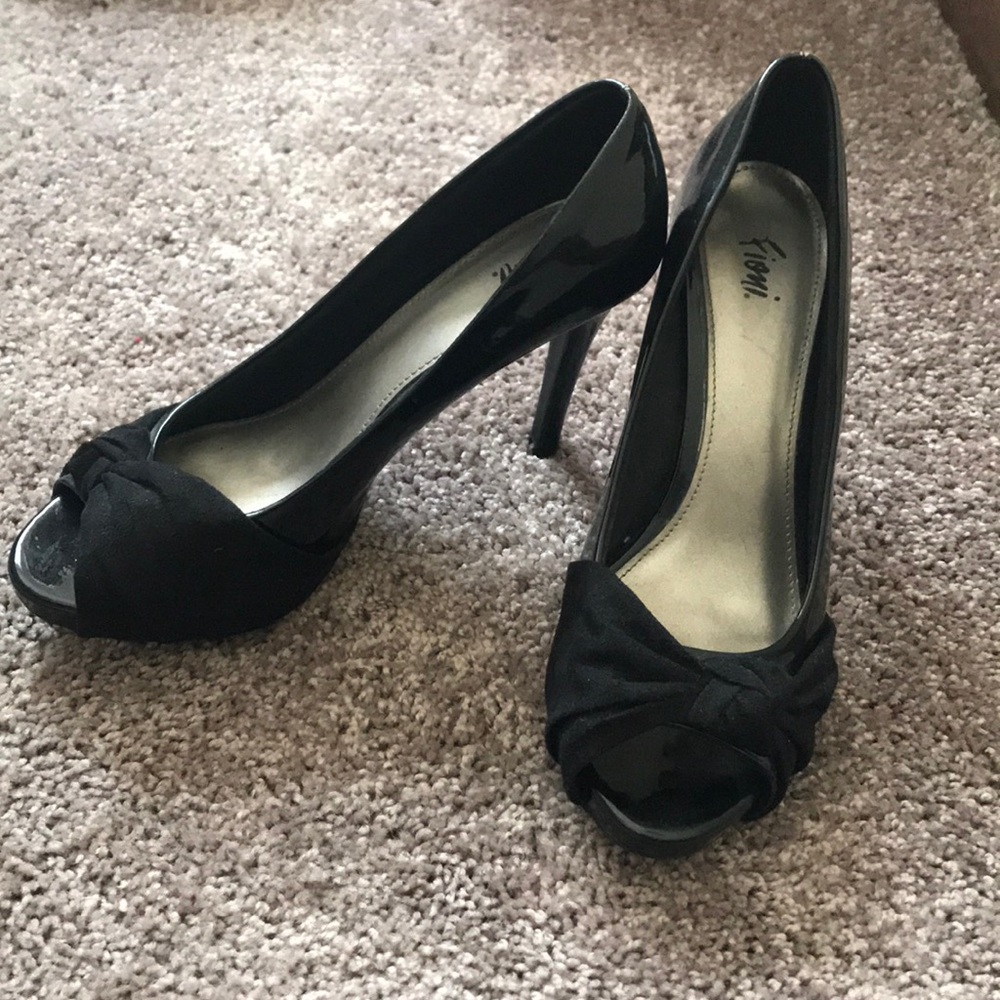 Black peep toe heels